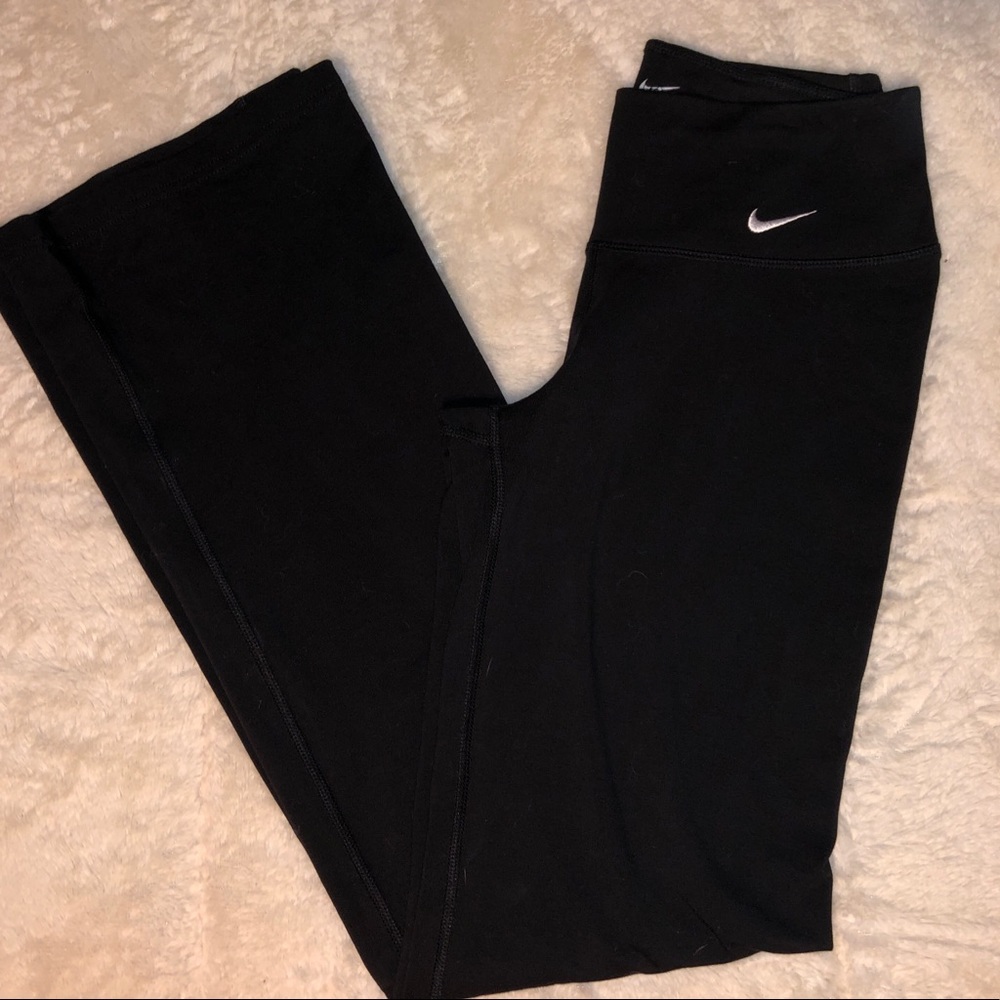 🖤NIKE YOGA PANTA🖤